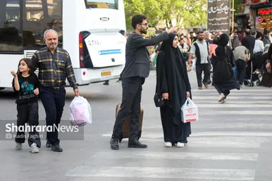 گزارش تصویری | زائران نوروزی در خیابان امام‌رضا(ع) مشهد