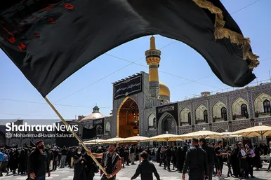 عزاداری روز شهادت امام رضا (ع) در حرم مطهر رضوی