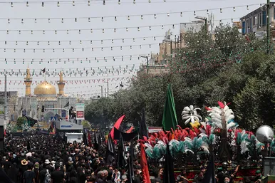 عزاداری روز عاشورا در خیابان امام رضا علیه السلام مشهد