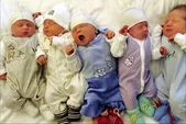 مستمری حمایتی بهزیستی برای خانواده‌های صاحب فرزند چندقلو