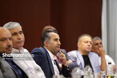 گزارش تصویری | مراسم تجلیل شهرداری از افتخارآفرینان فوتبال پایه مشهد در کشور