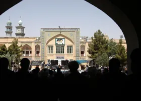 پیکر&zwnj;های مطهر شهیدان راه خدمت به حرم حضرت معصومه (س) رسیدند+ فیلم