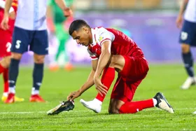علی نعمتی هوایی شد | تمدید قرارداد مدافع پرسپولیس به بن&zwnj;بست رسید