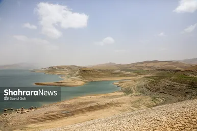 لب‌های خشکِ سدِ دوستی