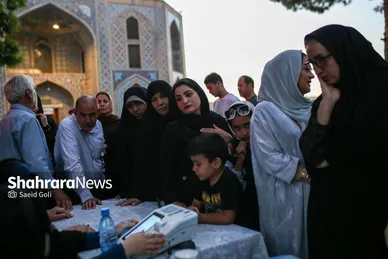 عکس‌هایی از دور دوم انتخابات ریاست جمهوری در مشهد (۴)