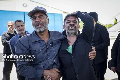 گزارش تصویری | استقبال از پیکر مطهر رهبر شهید انقلاب و خانواده ایشان در فرودگاه مشهد