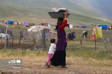 مادرانِ آبادی