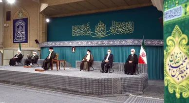 دیدار جمعی از مسئولان نظام و مهمانان شرکت کننده در کنفرانس وحدت اسلامی با رهبر معظم انقلاب