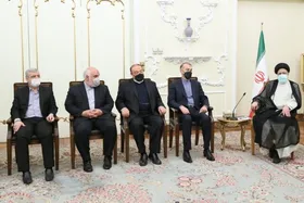دیدار نوروزی رئیس جمهور با برخی مقامات لشکری و کشوری + عکس