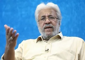 عیادت معاون سیما از &laquo;محمد فیلی&raquo; + عکس