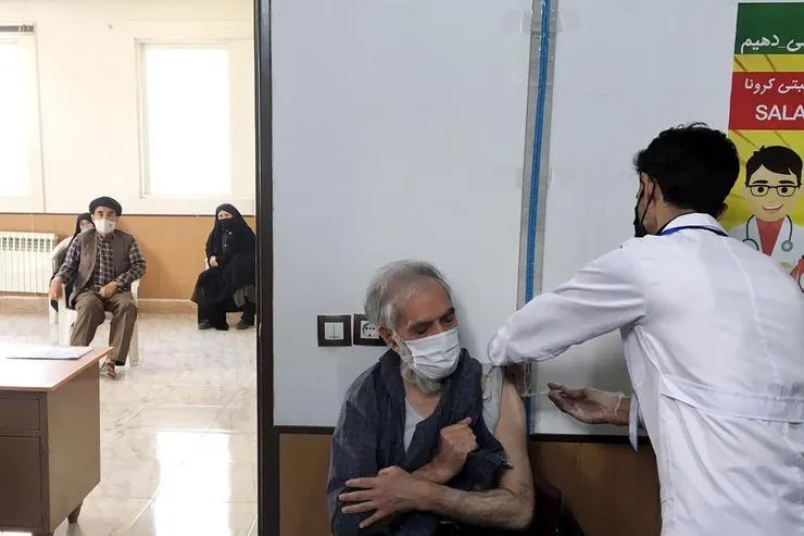 مدیرکل اداره اتباع: بیش از ۱۲۰هزار نفر از اتباع دز دوم واکسن کرونا را دریافت کرده‌اند