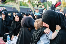 اجتماع باشکوه &laquo;لبیک یا حسین (ع)&raquo; در شهرک شهید&zwnj;رجایی مشهد برگزار شد