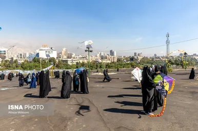 گزارش تصویری | پرواز بادبادک‌ها به یاد کودکان میناب