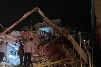 حمله دشمن آمریکایی صهیونیستی به یک منطقه مسکونی در خرم‌آباد + تصاویر (۳ فروردین ۱۴۰۵)
