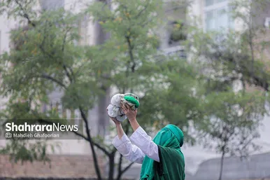 آیین تعزیه خوانی و خیمه سوزان عاشورا در محله دندانپزشکان مشهد