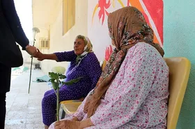 دیدار با سالمندان و کودکان بی&zwnj;سرپرست به مناسب شب یلدا