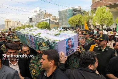 گزارش تصویری |مراسم تشییع پیکر دو مامور پلیس انفجار کلانتری در مشهد