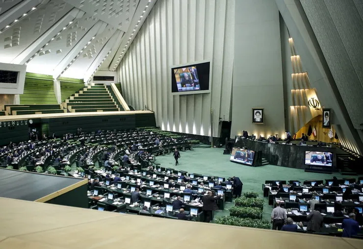 وضعیت بازار مسکن و بورس هفته آینده در مجلس بررسی می‌شود