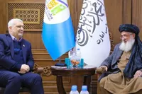 دیدار وزیر اقتصاد طالبان با سفیر ایران درباره توسعه همکاری‌های اقتصادی