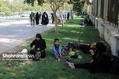 زائران پیاده امام رضا (ع)