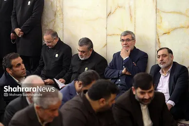 غبارروبی مضجع منور امام رضا(ع)