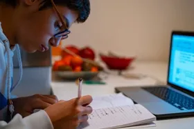 آیا مدارس اردبیل فردا شنبه (۷ بهمن ۱۴۰۲) تعطیل است؟