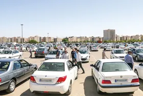 واکنش بازار خودرو به رشد دلار | معاملات خودرو قفل شد