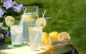 اینفوگرافی| مواد غذایی مفید برای گرمازدایی