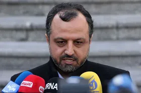 خاندوزی: اصناف کشور موظف هستند به&zwnj;سمت شفافیت بروند