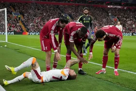 گالا به دنبال گرفتن غرامت از لیورپول