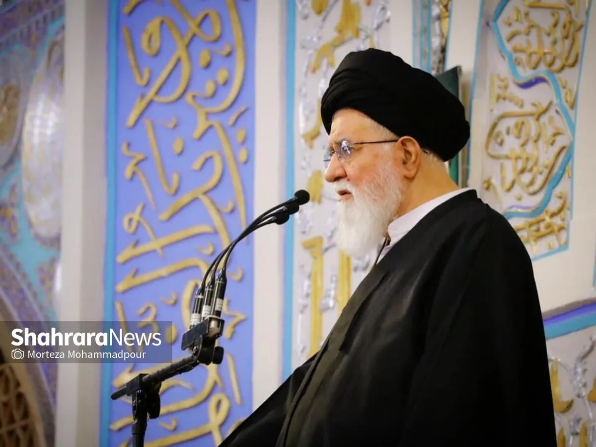 آیت‌الله علم‌الهدی: ماهیت انقلاب اسلامی، مبارزه است | ایستادگی در برابر تهاجمات دشمن، رسالت امام جمعه