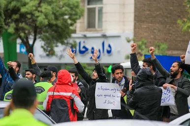 تجمع دانشجویان مشهدی در محکومیت اهانت به قرآن در سوئد‎‎
