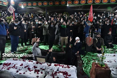 مراسم تدفین پیکر ۳ شهید گمنام در میدان شهدا مشهد