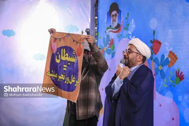 گزارش تصویری | ضیافت افطار دختران روزه اولی در حرم مطهر امام رضا(ع)