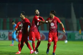پنالتی&zwnj;زن اول پرسپولیس کیست؟
