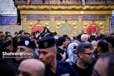 گزارش تصویری | حضور سیدعباس عراقچی، وزیر امور خارجه ایران در حرم مطهر حضرت ابوالفضل‌العباس(ع) در روز اربعین حسینی