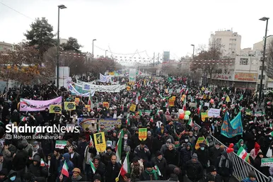 گزارش تصویری حضور باشکوه مردم مشهد در راهپیمایی ۲۲ بهمن