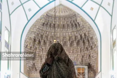 آیین معنوی اعتکاف در حرم امام رضا (ع)