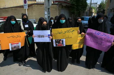 تجمع دانش آموزان مشهدی در محکومیت حملات تروریستی به مراکز آموزشی کابل‎‎