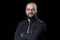 تمرکز سرمایه‌گذاری در تهران مانع ورود سینماگران مشهد به ساخت فیلم بلند است | ساخت مستندی درباره رهبر شهید