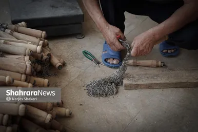 جزئیاتی از اتصال نهایی زنجیر به دسته