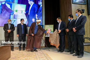 نشست صمیمی شهردار مشهد با جامعه قرآنی