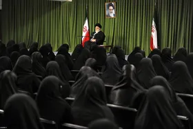 نگاهی به جایگاه زنان پس از انقلاب در دیدگاه مقام معظم رهبری