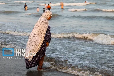 گزارش تصویری | آخرین چهارشنبه ماه صفر در ساحل بندرعباس