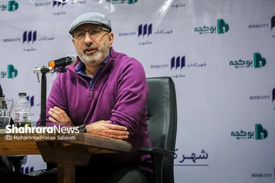 گپ و گفت منصور ضابطیان با موضوع کتاب جدیدش با عنوان «دو دستی»