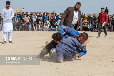 مسابقات کشتی سنتی افغانستانی‌ها به مناسبت نوروز در قم