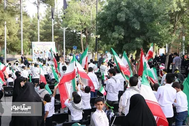 اجرای نماهنگ سلام فرمانده در گلزار شهدای بهشت رضا(ع)