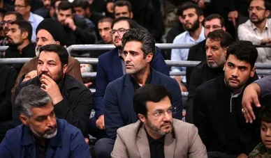 تصاویری از حضور هنرمندان در مراسم بزرگداشت شهدای جنگ ۱۲ روزه در حسینیه امام خمینی(ره)