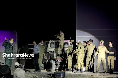 نمایش میدانی «نوری در نیمروز»