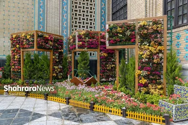 عکس‌هایی از گل آرایی حرم مطهر رضوی در دهه کرامت